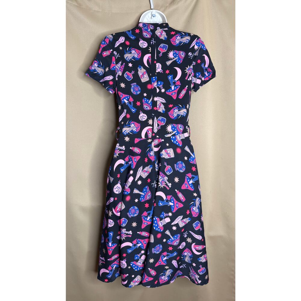Unique Vintage Miss Lulo Soysilk Rose Potions Dress XS NWT - Picture 9 of 13